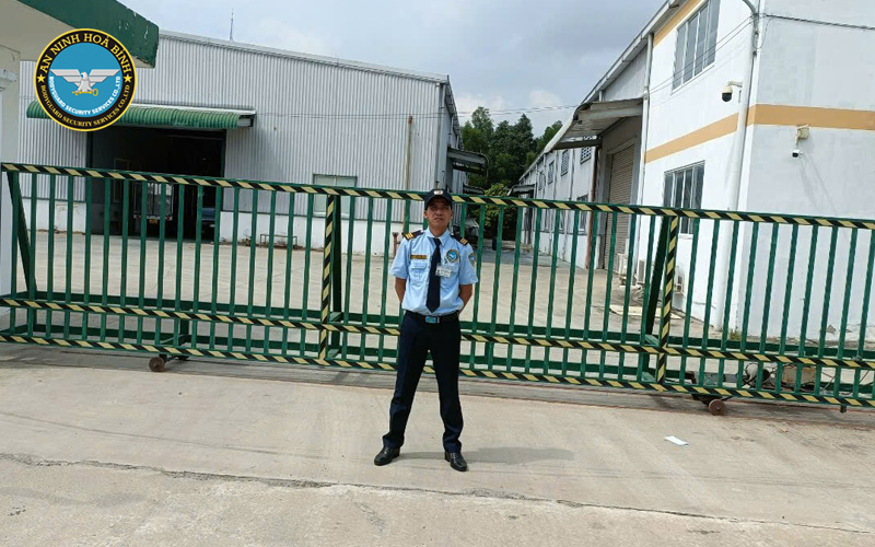 Lý do nên chọn Bảo vệ kho hàng, nhà máy chuyên nghiệp 2 Vai trò quan trọng của lực lượng bảo vệ kho hàng, nhà máy trong doanh nghiệp